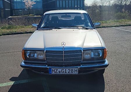 Mercedes-Benz CE 230 Oldtimer H-Kennzeichen Top Zustand