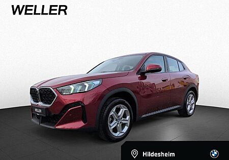 BMW X2 sDrive20i AHK DriAs PaAs AdapLED Kam KomfZug