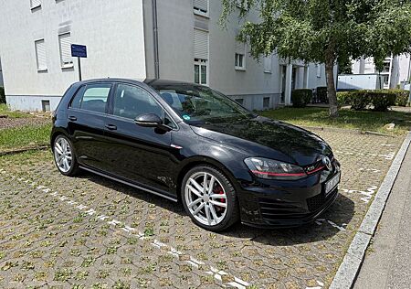 VW Golf Volkswagen 2.0 TSI DSG BMT GTI GTI