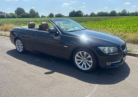 BMW 330 Cabrio - ,- E93 Facelift