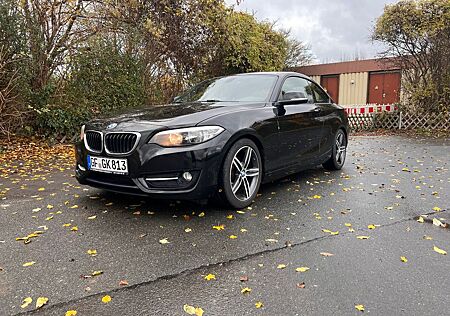 BMW 220i Coupé Sport Line