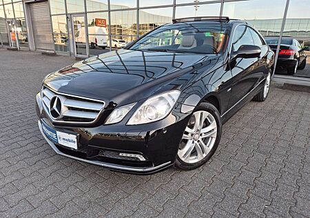 Mercedes-Benz E 250 CDI*Panorama*Xenon*Navi*Pdc*12M Garantie