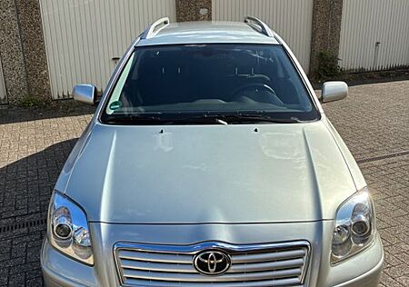 Toyota Avensis 1.8 VVT-i -