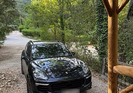 Porsche Cayenne S Platinum Edition Approved Garantie