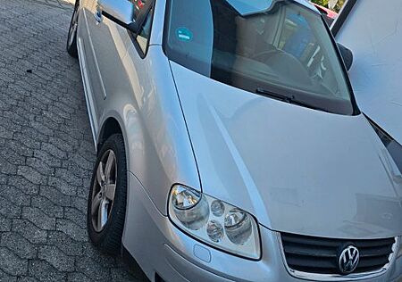 VW Touran Volkswagen 2.0 FSI Highline 7 Sitzer AHK