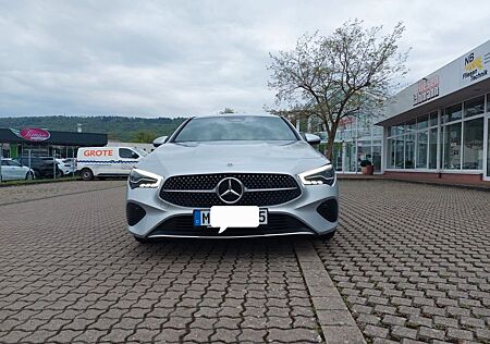 Mercedes-Benz CLA 180 Shooting Brake CLA 180 DCT Shooting ...