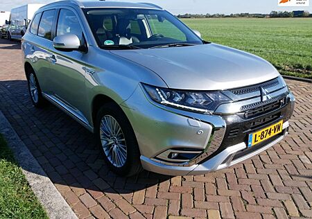 Mitsubishi Outlander 2.4 PHEV Intense klima kamera * 13499