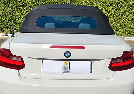 BMW 218i Cabrio Sport Line
