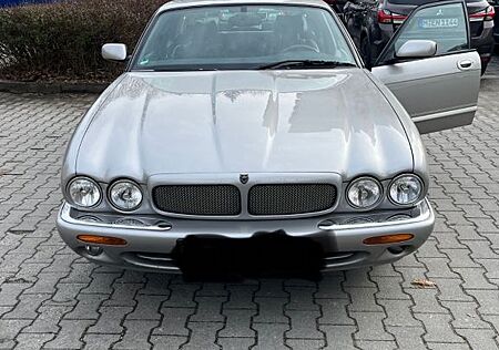 Jaguar XJR 4.0