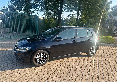 VW Golf Volkswagen 1.0 TSI OPF 81kW -