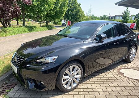 Lexus IS 300 h