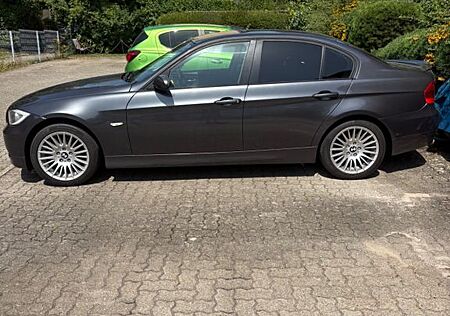 BMW 318i -