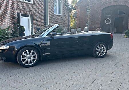 Audi A4 1.8 T Cabriolet - TÜV Neu, sehr geplegt