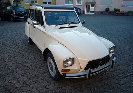 Citroën 2 CV Dyane 6