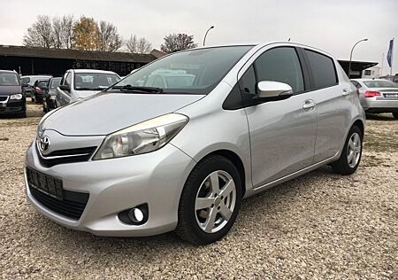 Toyota Yaris Life 1.4 D NAVI KAMERA PDC