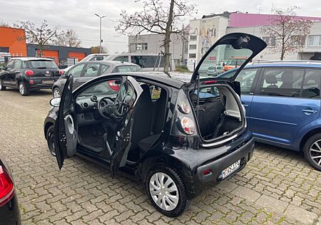 Citroën C1 Style Automatik 3 Hand tüv wird neu gemacht