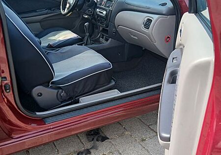 Nissan Almera Comfort 1.5I Comfort