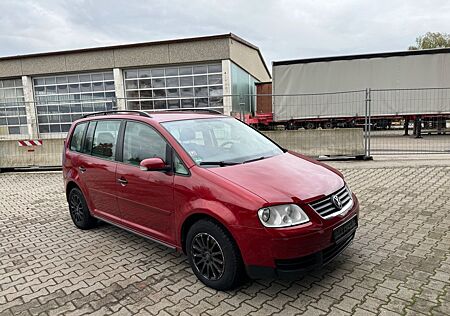 VW Touran Volkswagen Conceptline