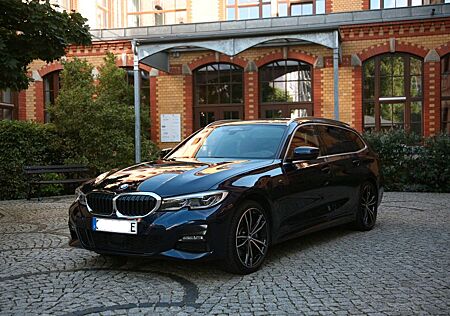 BMW 330e xDrive Touring M Sport A. M Sport