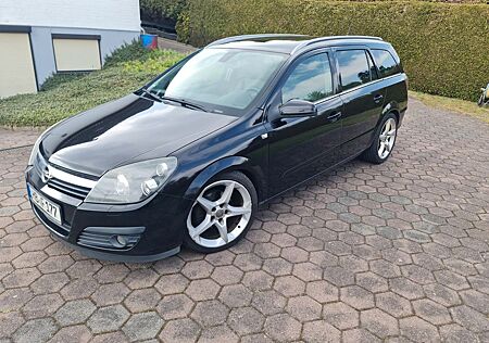 Opel Astra Caravan 1.8 - LEDER - AHK - TÜV