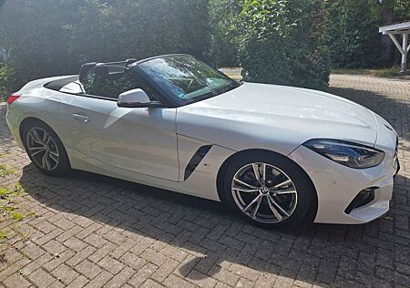 BMW Z4 sDrive20i. M SPORT PAKET
