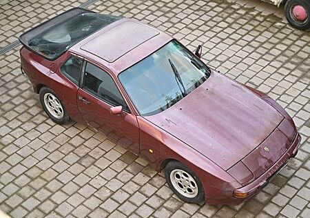 Porsche 944