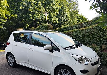 Toyota Verso-S 1,33-l-Dual-VVT Multidrive S Comfort...