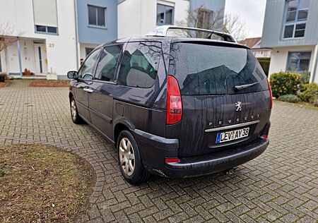 Peugeot 807 Platinum Pullmann HDi FAP 135 Platinum P...