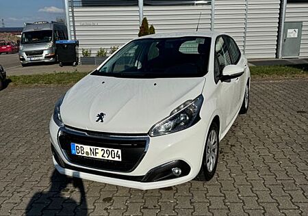 Peugeot 208 PureTech 82 Active Active