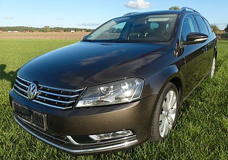 VW Passat Variant Volkswagen 2.0 BlueTDI Highline Variant ...