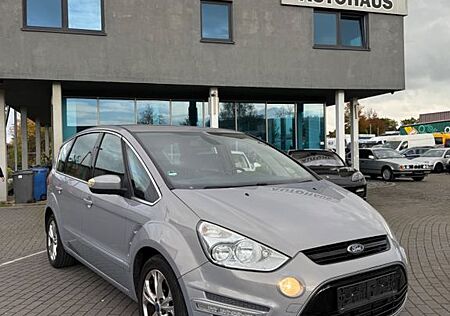 Ford S-Max Titanium 7-Sitze