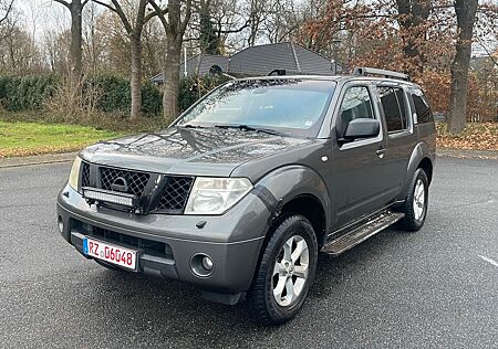Nissan Pathfinder 2.5, Automatik, 4WD, Klima, Ahk, Pdc