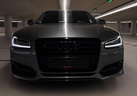 Audi S8 4.0 TFSI plus tiptronic quattro -