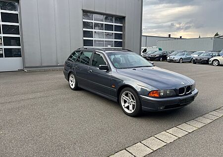 BMW 523i A Touring