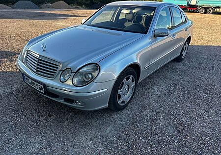 Mercedes-Benz E 220 CDI CLASSIC Classic