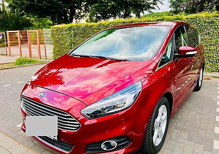 Ford S-Max 2,0 TDCi 110kW Titanium PowerShift Tit...