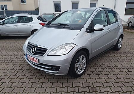 Mercedes-Benz A 160 8 Fach bereift TÜV NEU