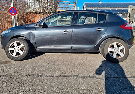 Renault Megane III Lim. Dynamique*Motor Getriebe top