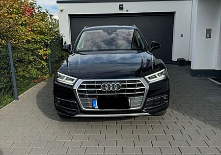 Audi Q5 40 TDI S tronic quattro design