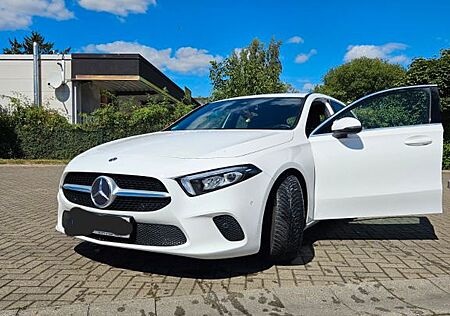 Mercedes-Benz A 220 4MATIC