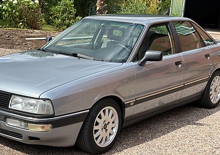 Audi 90