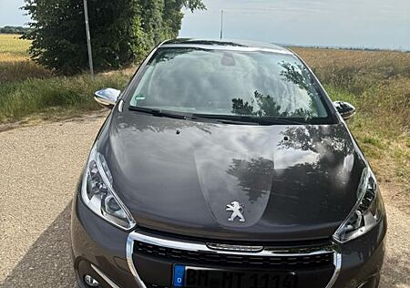 Peugeot 208 PureTech 110 EAT6 Allure Allure