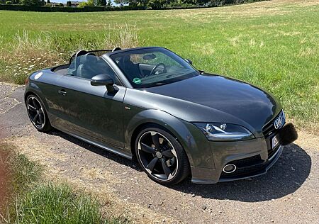 Audi TT Roadster 2.0 TDI quattro -
