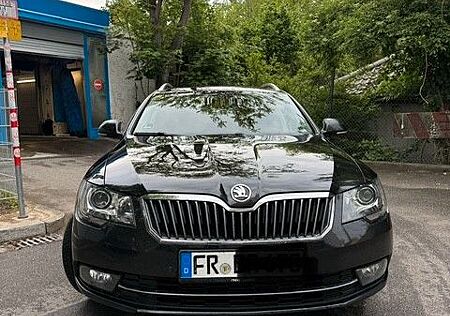 Skoda Superb 2.0 TDI 125 Green t DSG 4x4 Eleg. Com...