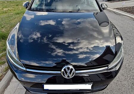 VW Golf Volkswagen 1.0 TSI BMT 63kW Trendline Trendline