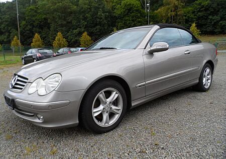 Mercedes-Benz CLK 200 K Leder+ALU+NAVI+Shzg+CD+Avantgard