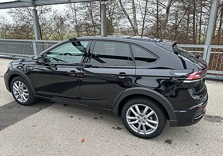 VW Taigo Volkswagen 1.5 TSI R-Line BlackStyle