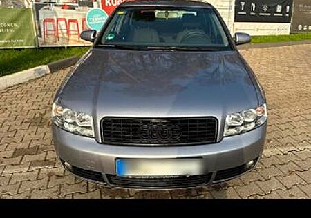 Audi A4 1.6 -