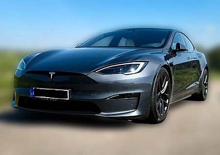 Tesla Model S Plaid Tri-Motor Allradantrieb