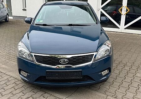 Kia Cee'd / Ceed